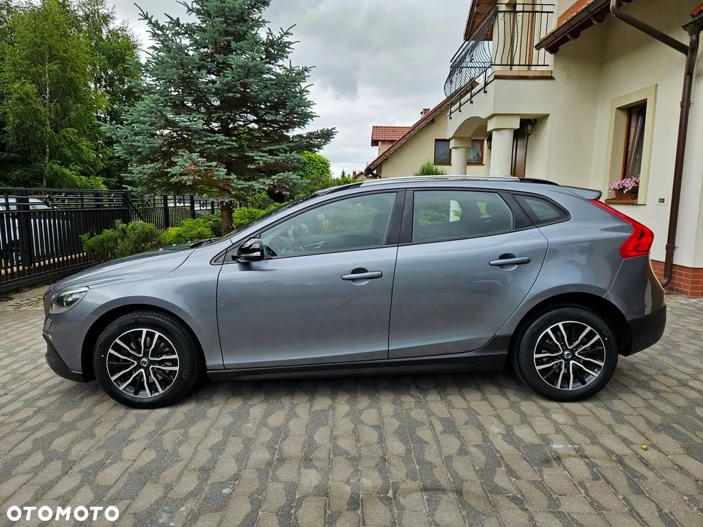 Volvo V40 Cross Country - 4