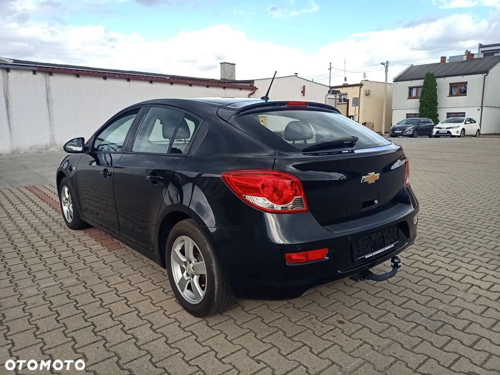 Chevrolet Cruze 1.6 LT - 4