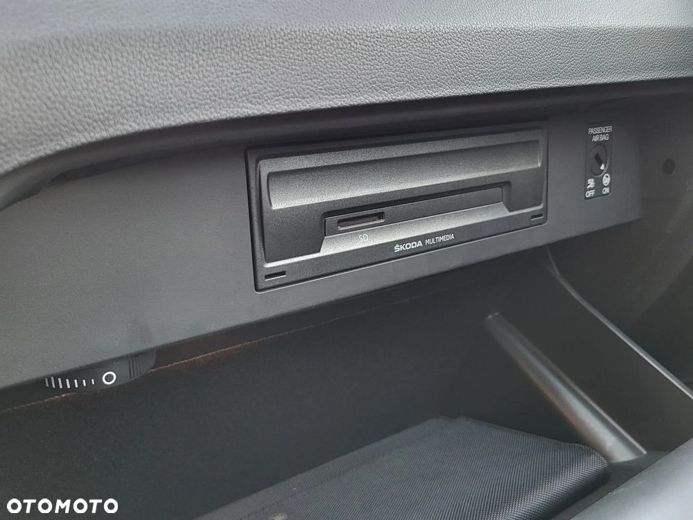 Skoda Octavia 1.4 TSI Ambition - 25