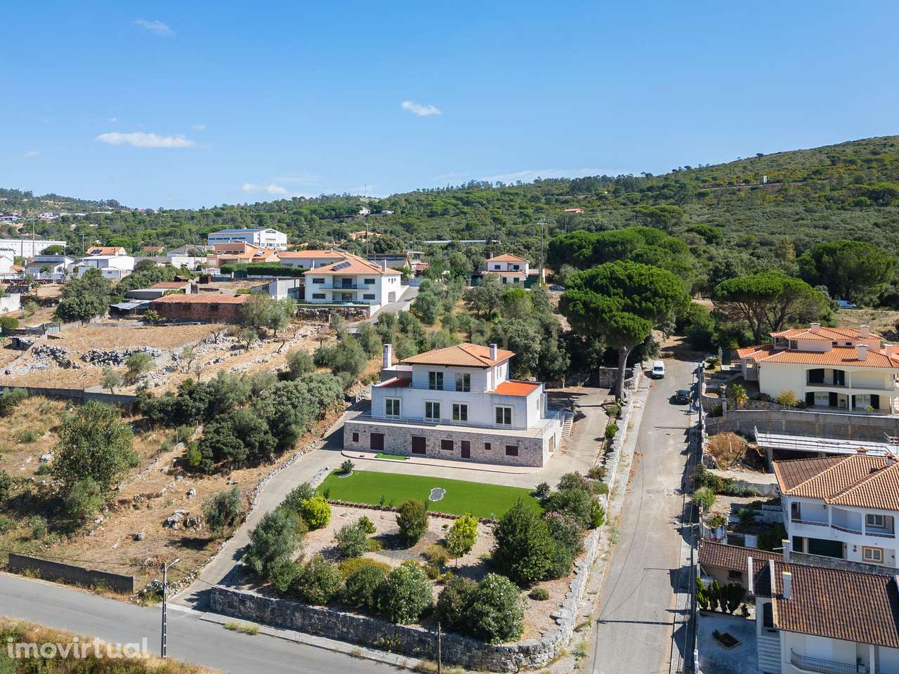 MoradiaT3+1 na Rua da Associação dos Bombeiros Voluntários nº 282, Min - Grande imagem: 2/41