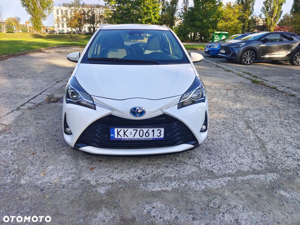 Toyota Yaris 1.5 Premium CVT - 2