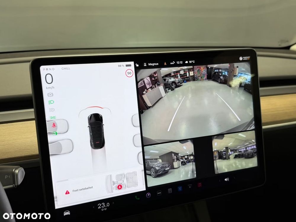 Tesla Model Y Long Range Dual Motor AWD - 17