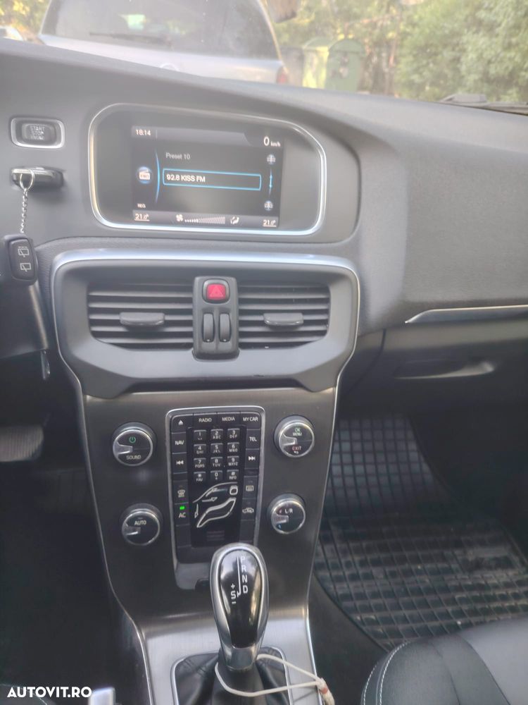 Volvo V40 D2 Aut. Kinetic - 9