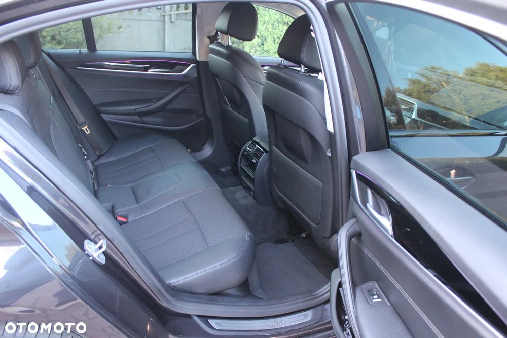 BMW Seria 5 520d Efficient Dynamics Edition Sport Line - 12