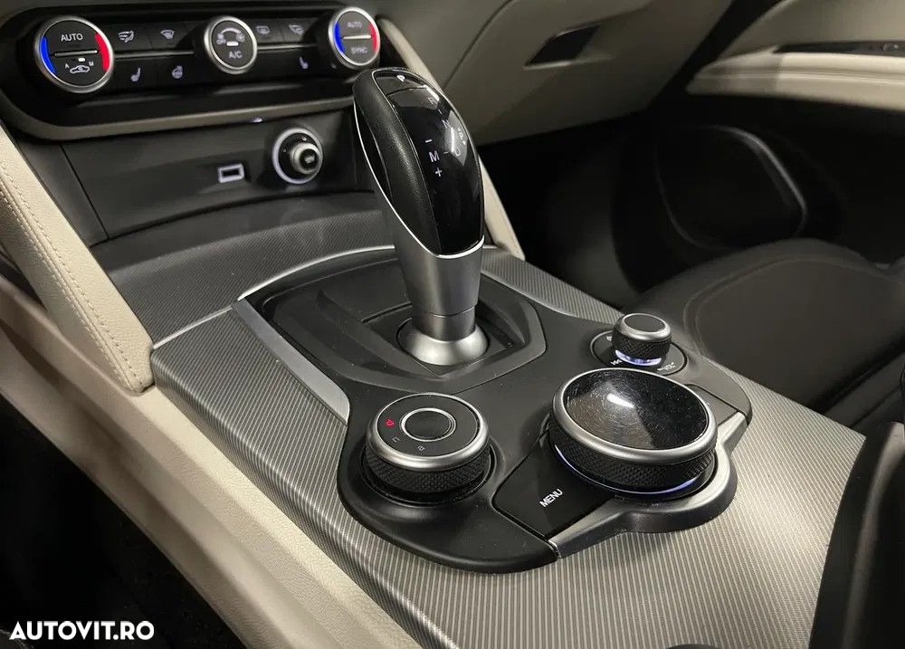 Alfa Romeo Stelvio 2.2 JTDM AWD AT8 Veloce - 20