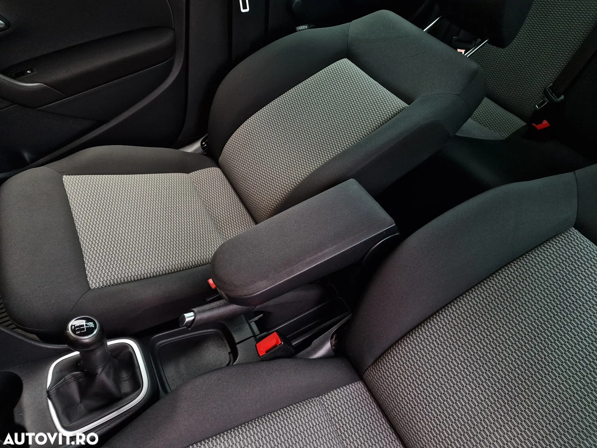 Volkswagen Polo 1.2 TDI Blue Motion - 32