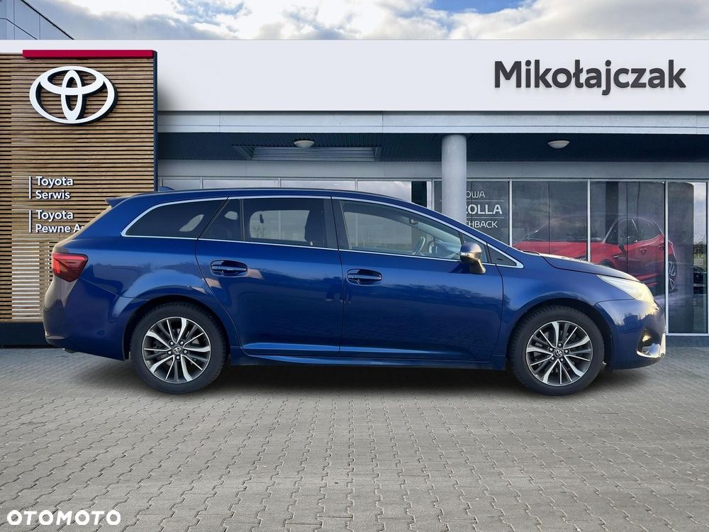 Toyota Avensis 2.0 D-4D Premium - 10