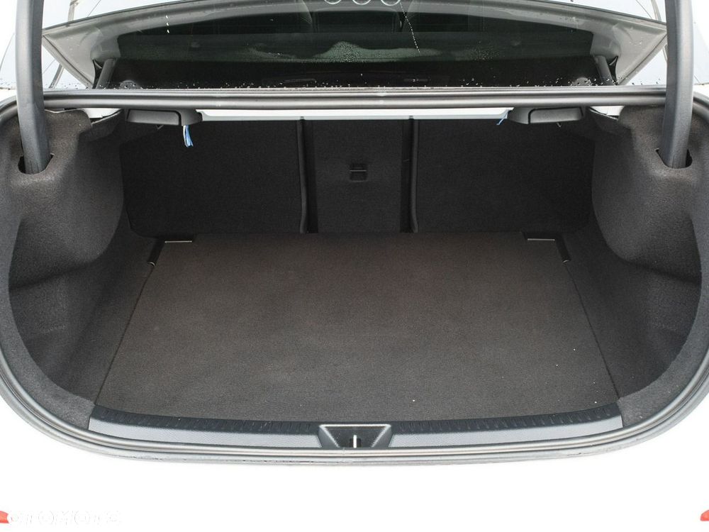 Mercedes-Benz Klasa A 200 d Progressive 8G-DCT - 30