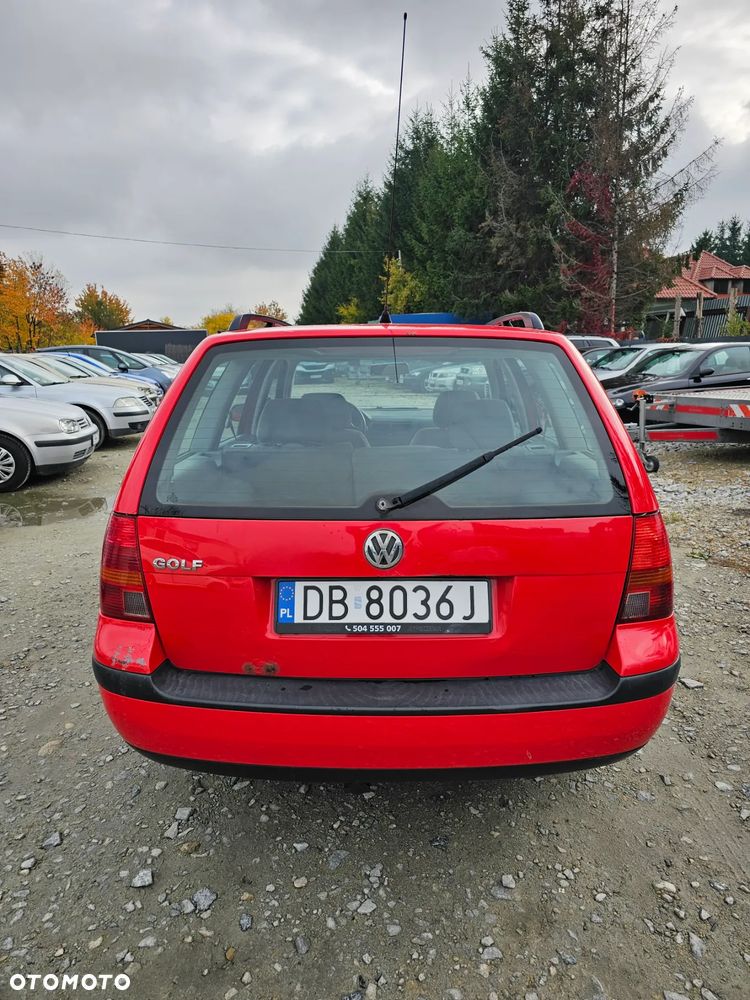 Volkswagen Golf - 6