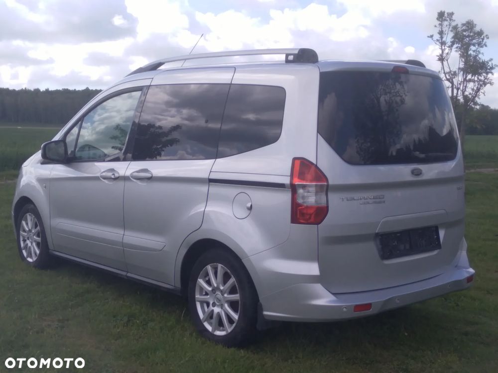 Ford Tourneo Courier - 5