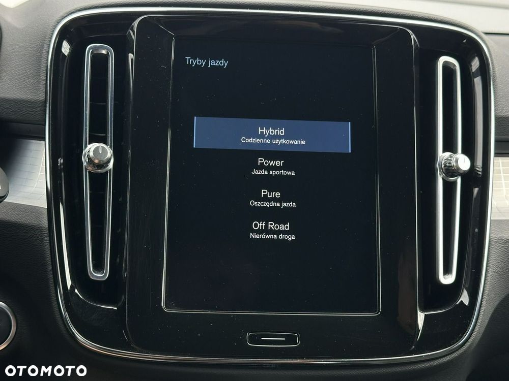 Volvo XC 40 - 28