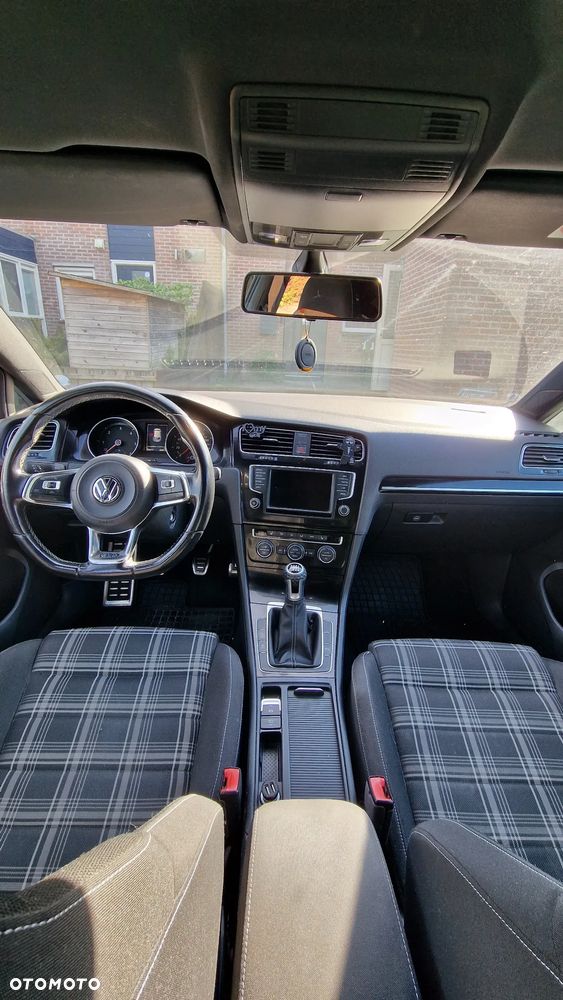 Volkswagen Golf VII 2.0 TDI BMT GTD - 17