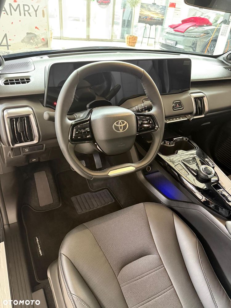 Toyota Urban Cruiser - 10