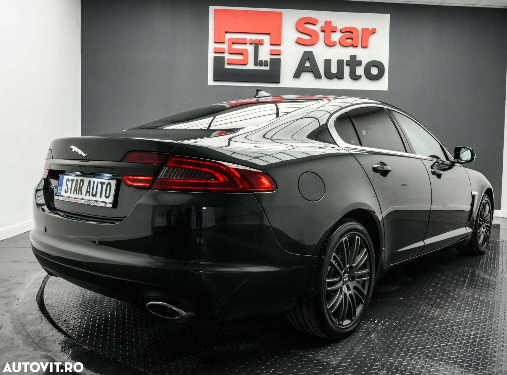 Jaguar XF 2.2D Premium Luxury - 6