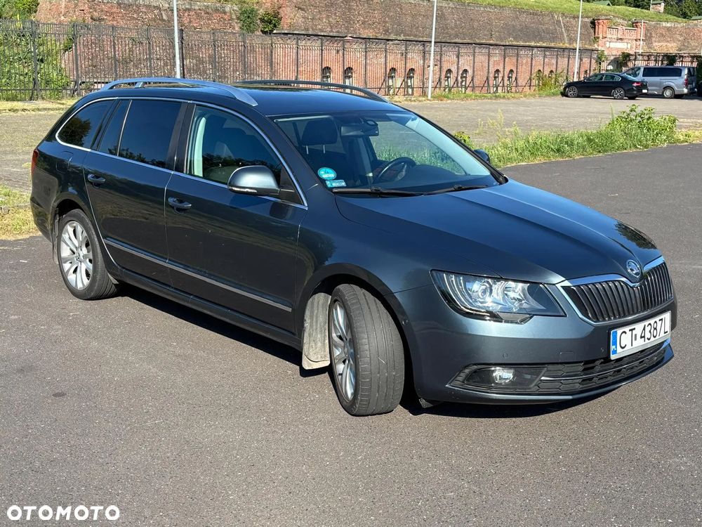 Skoda Superb 1.8 TSI Elegance DSG - 4