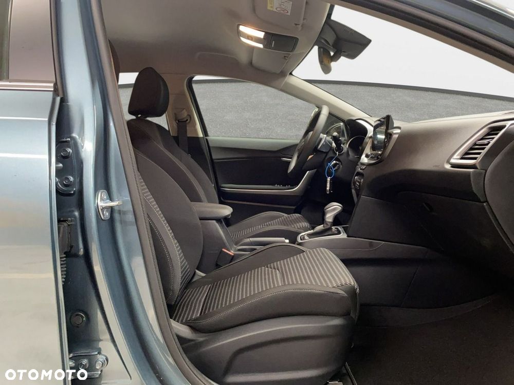 Kia Ceed - 13