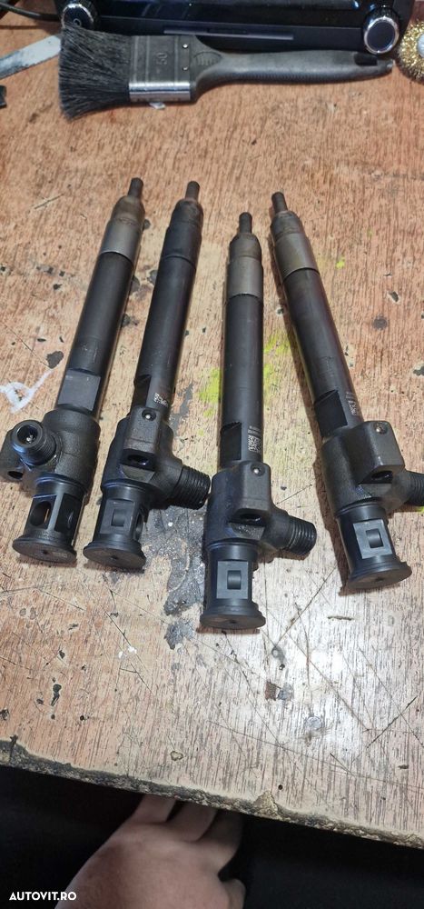 Injectoare Peugeot Boxer 2.0 hdi Fiat Ducato Mondeo, Kuga  9674984080 - 1