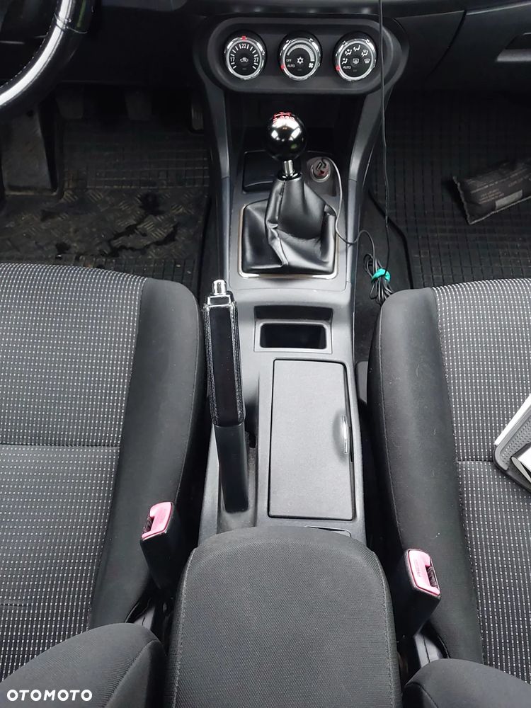 Mitsubishi Lancer 1.8 Invite - 19