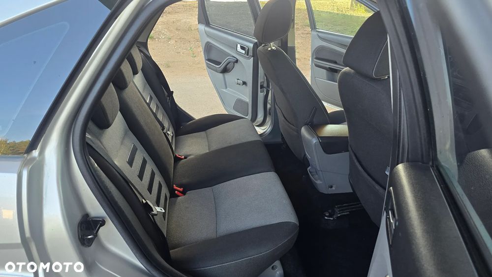 Ford Focus 1.6 Ti-VCT Sport - 25