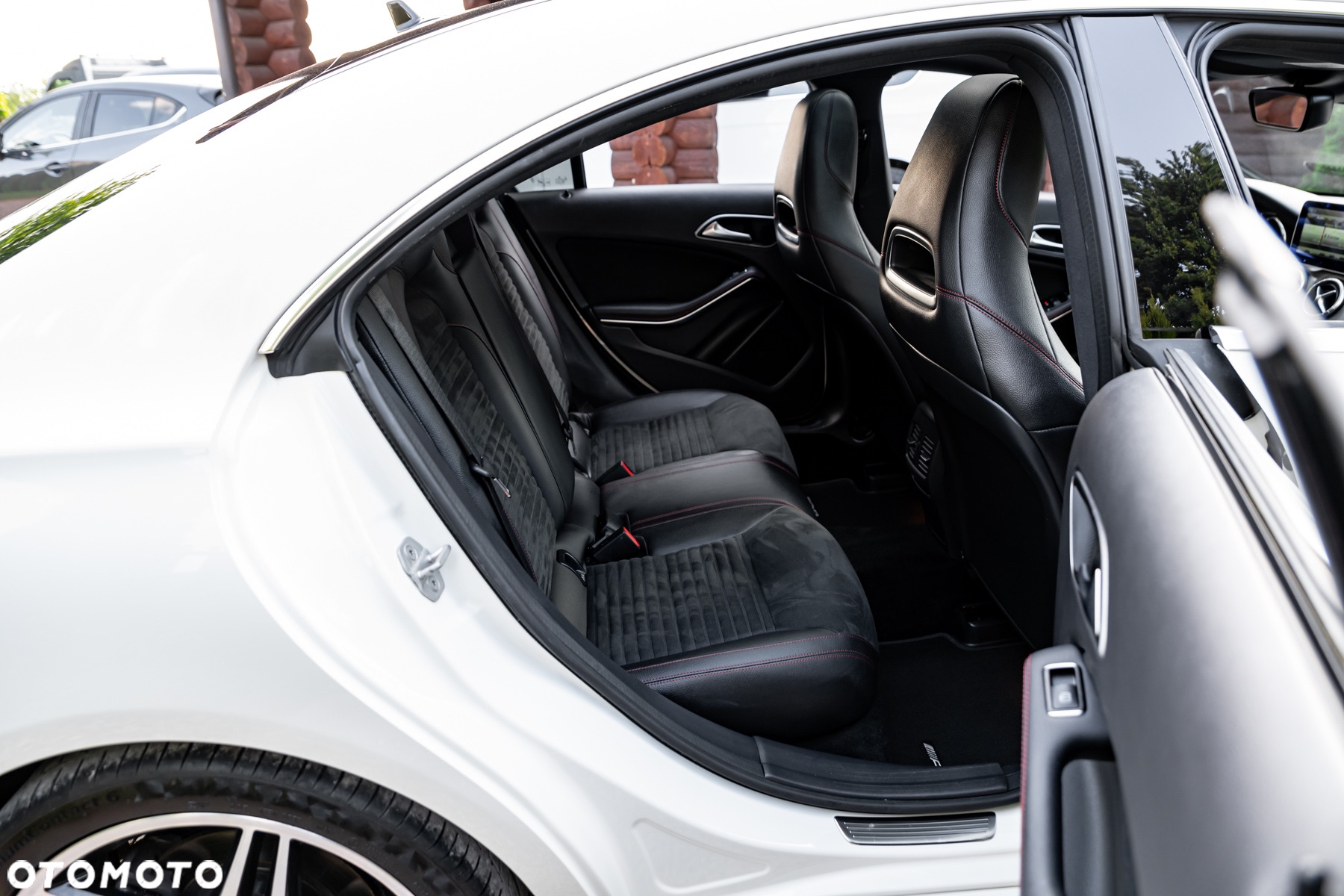 Mercedes-Benz CLA 250 7G-DCT AMG Line - 20