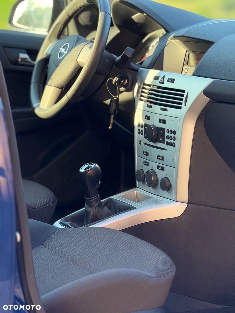 Opel Astra 1.4 Enjoy - 31