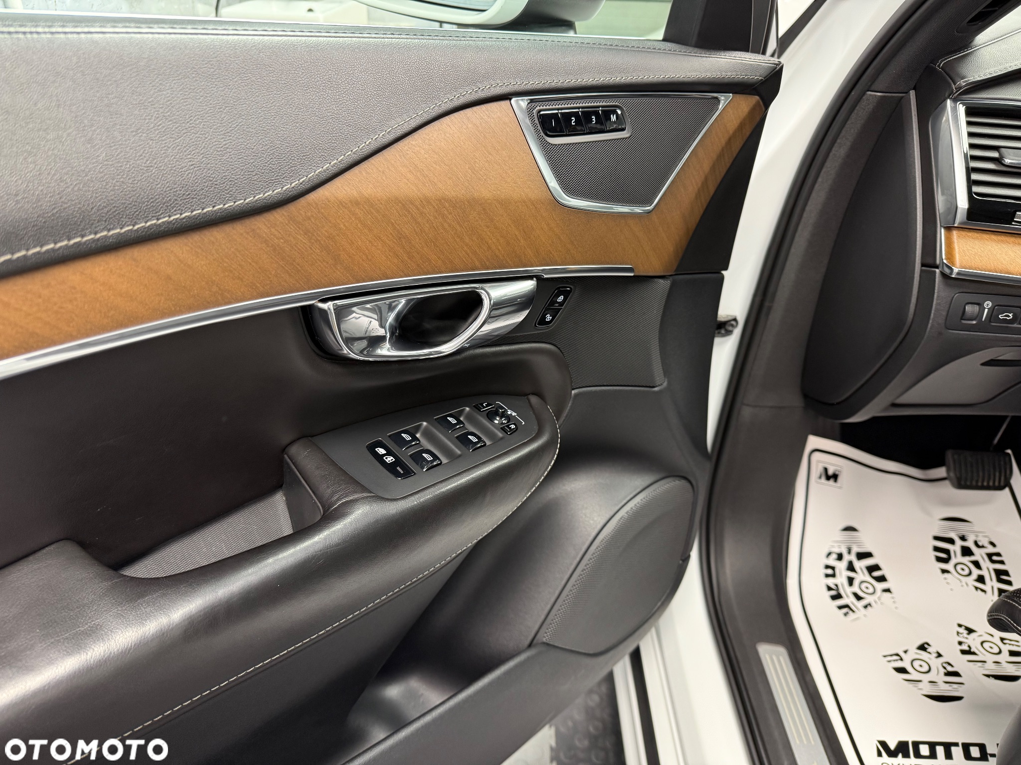 Volvo XC 90 T8 AWD Plug-In Hybrid Inscription 7os - 9