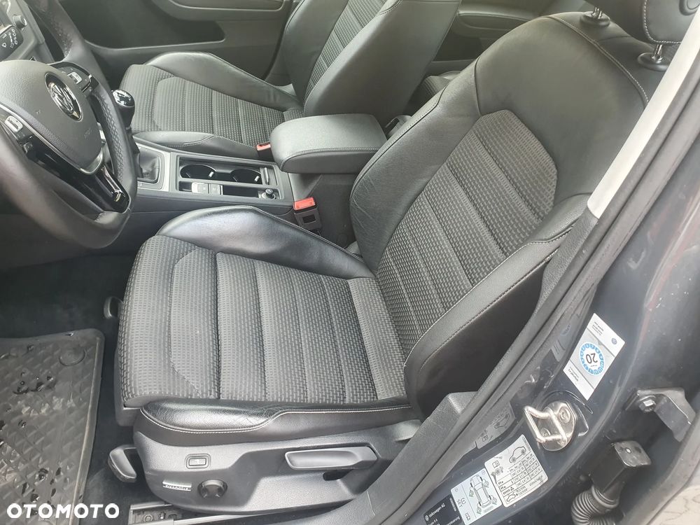 Volkswagen Golf 1.6 TDI BlueMotion Technology Lounge - 10