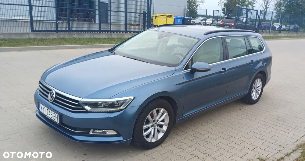 Volkswagen Passat - 4