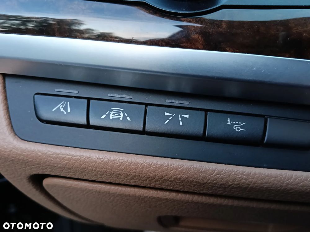 BMW Seria 7 - 30
