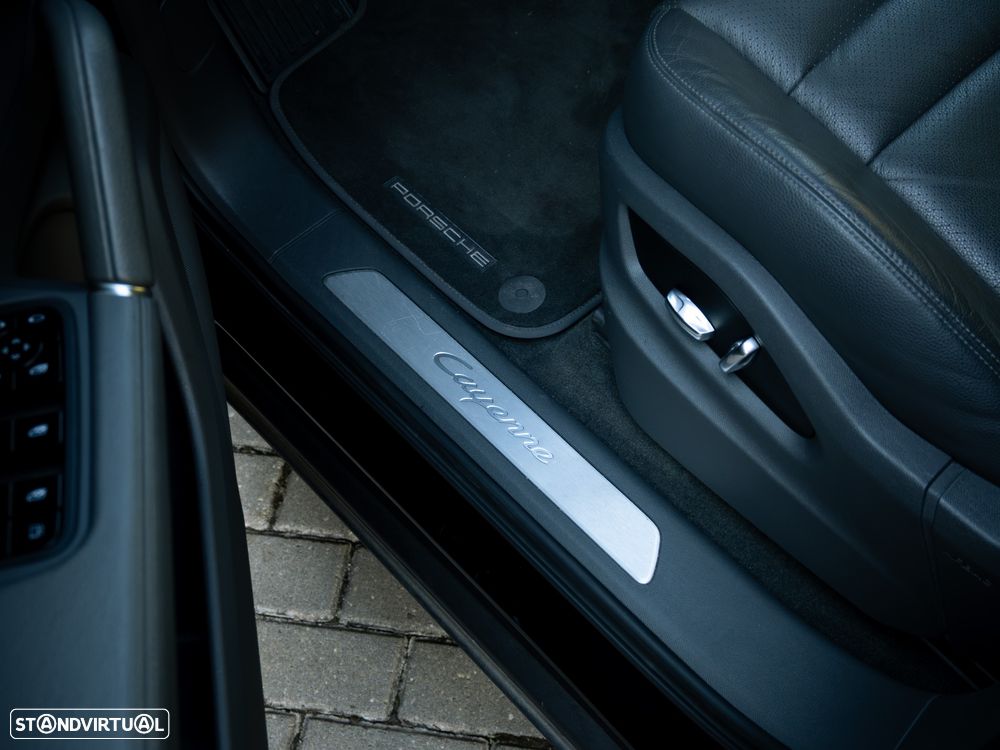 Porsche Cayenne E-Hybrid Tiptronic S - 25