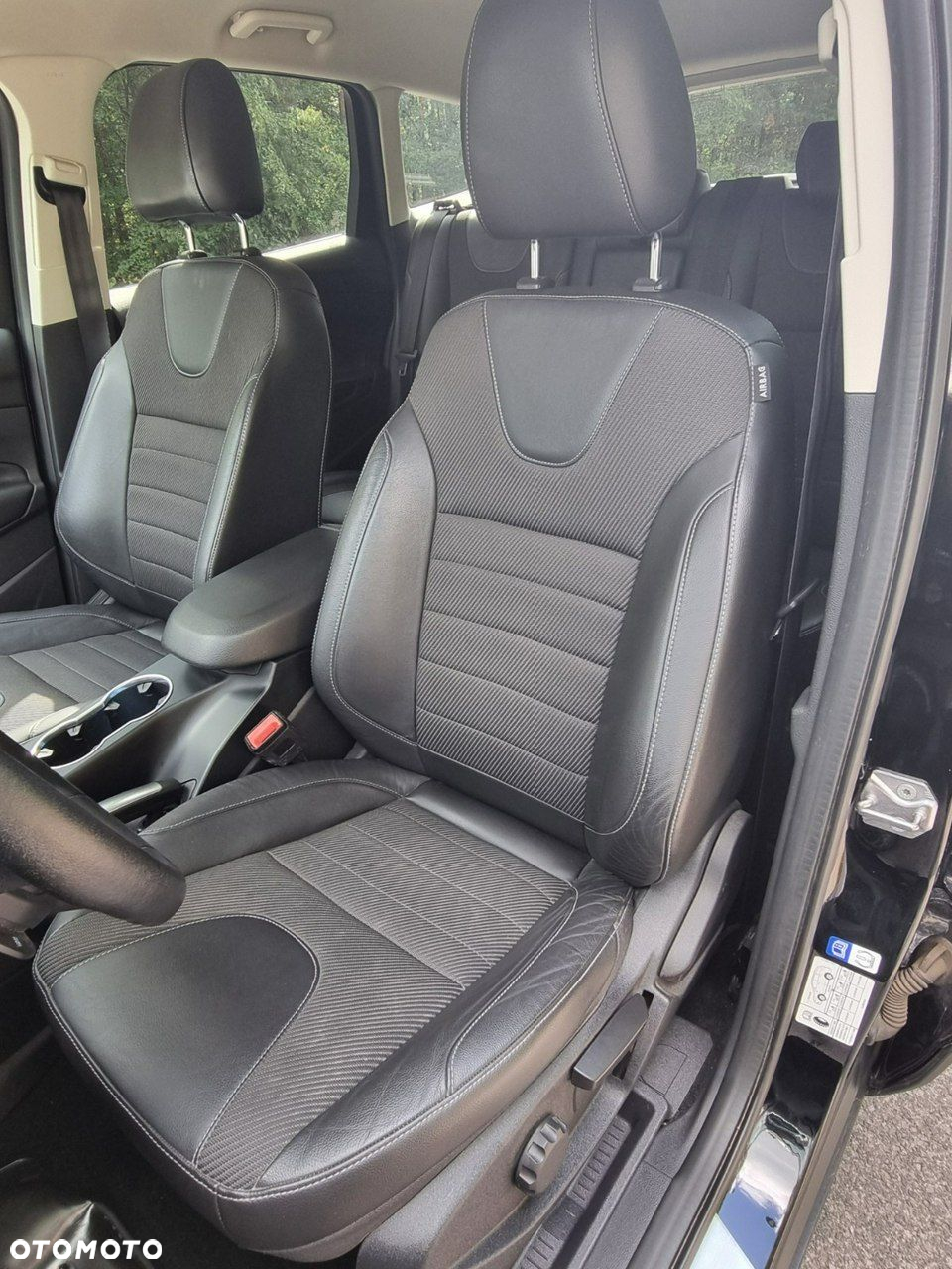 Ford Kuga - 23