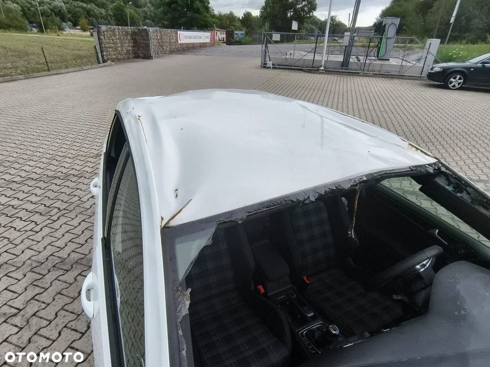 Volkswagen Golf - 12
