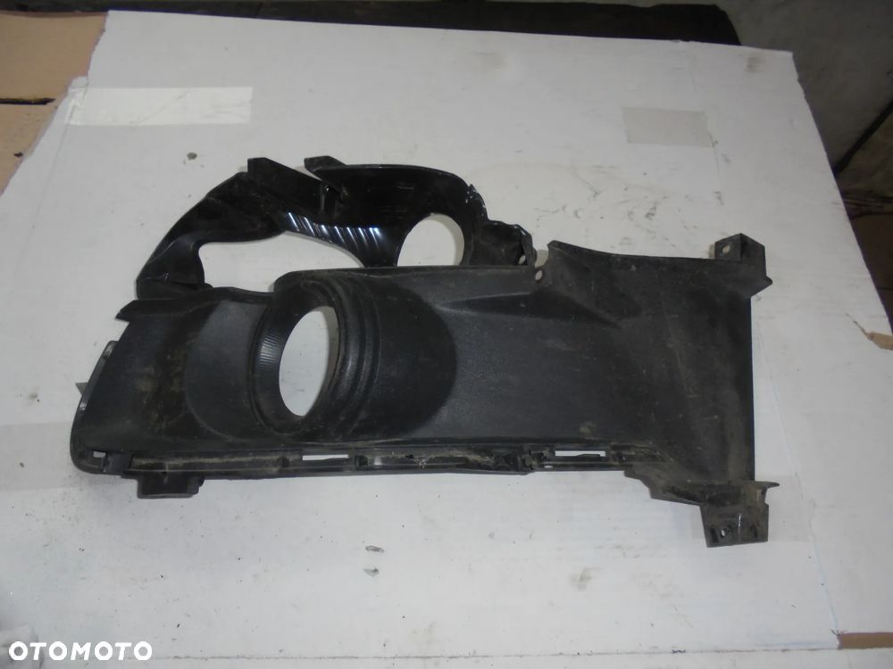 Mustang VI 2017 mocowanie lewe halogenu w zderzaku - 1