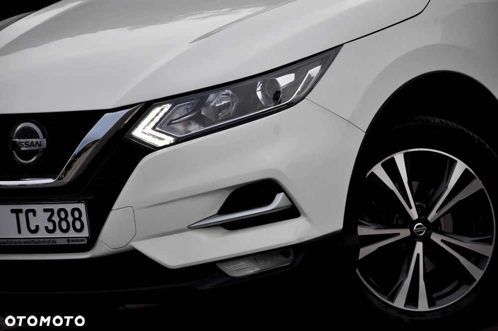 Nissan Qashqai 1.3 DIG-T AKARI - 9