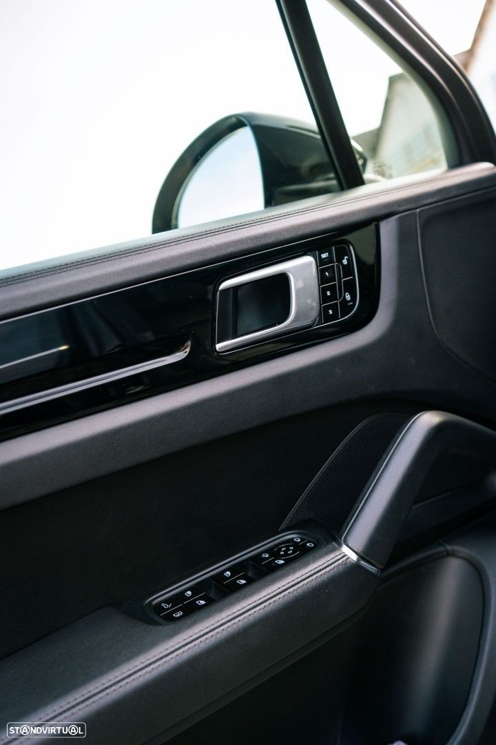 Porsche Cayenne E-Hybrid - 10