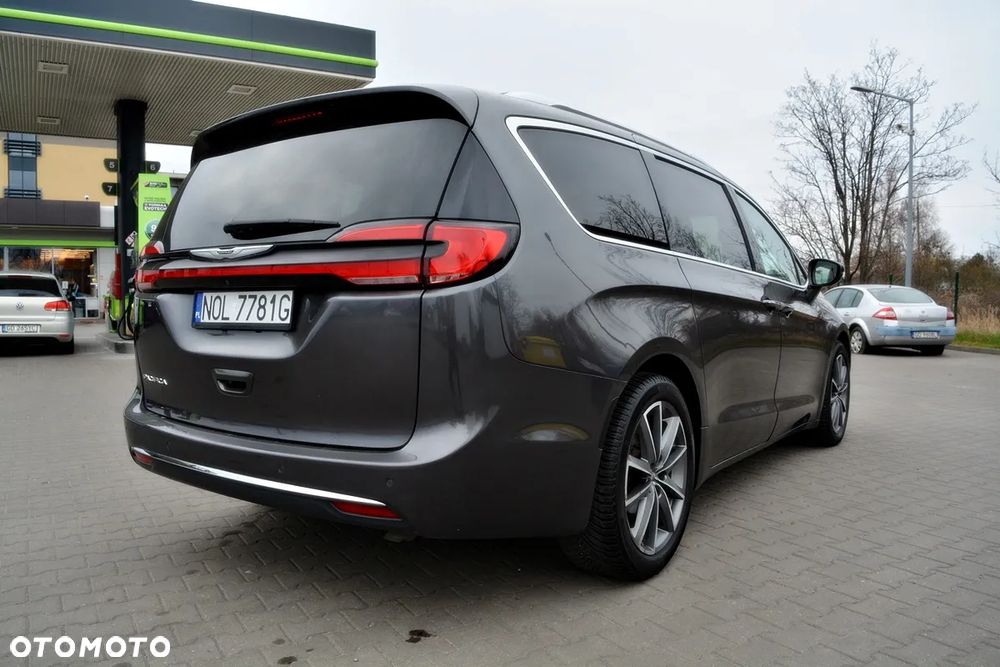 Chrysler Pacifica - 29