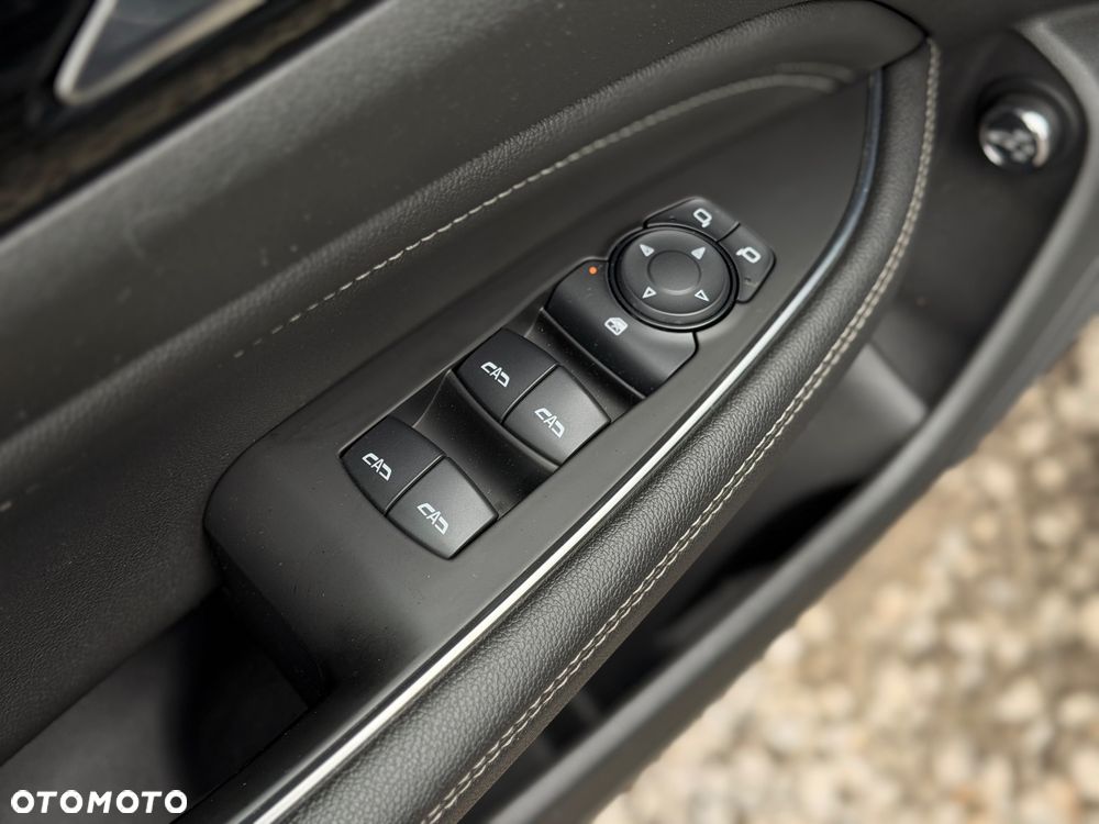 Opel Insignia - 14