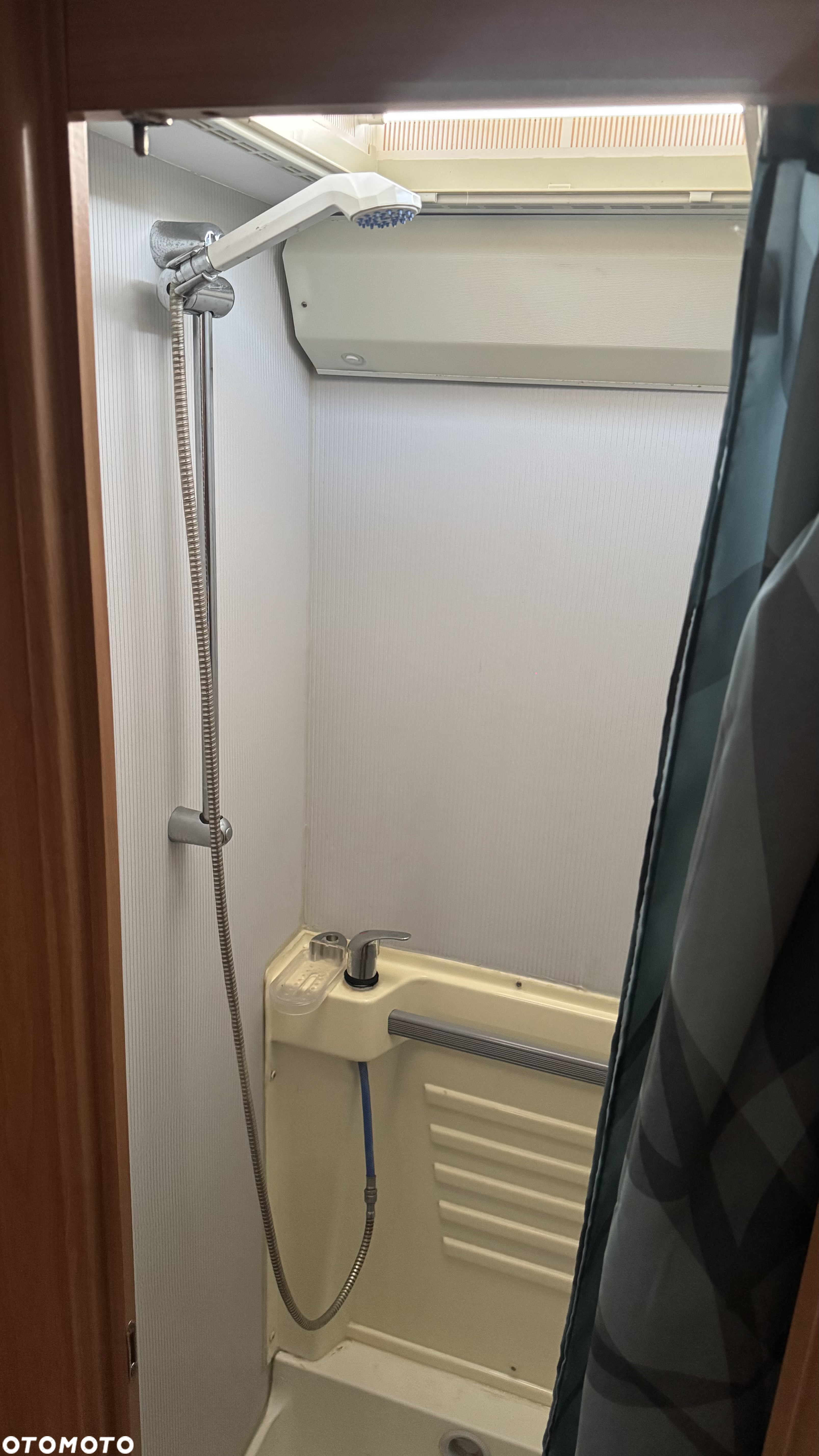 KNAUS 770 azur - 18