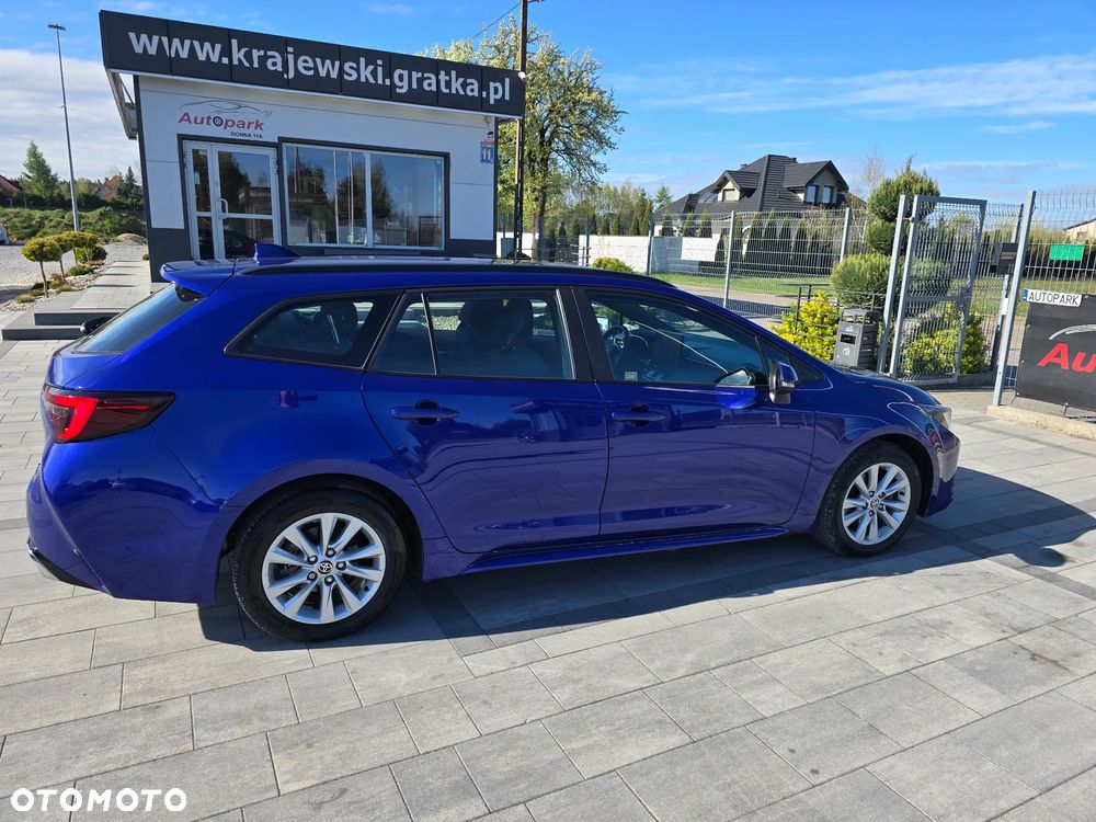 Toyota Corolla 1.8 Hybrid Comfort - 17