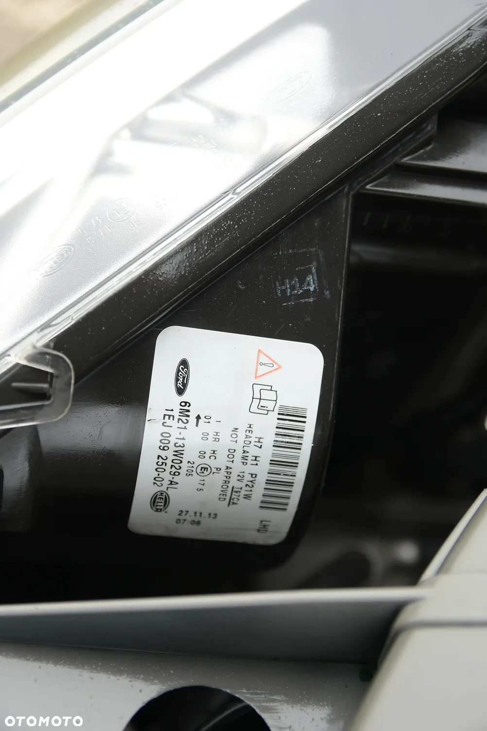 Ford S-Max 2.0 TDCi DPF Titanium X - 36