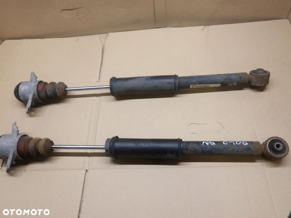 VW POLO IV 9N HB 5D 1.4TDI AMORTYZATOR PRAWY LEWY TYŁ - 1