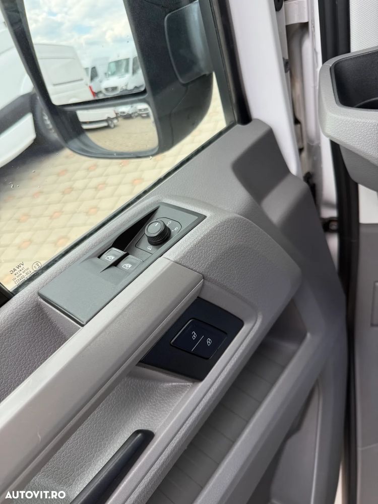 Volkswagen Crafter - 12