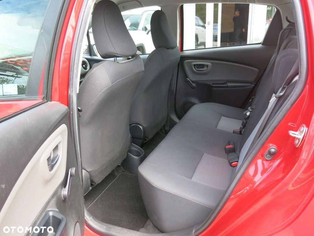 Toyota Yaris 1.5 Premium - 11
