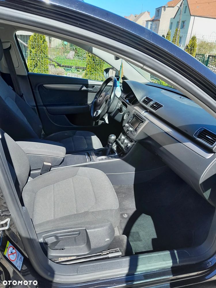 Volkswagen Passat 2.0 TDI BlueMotion Technology Comfortline - 17