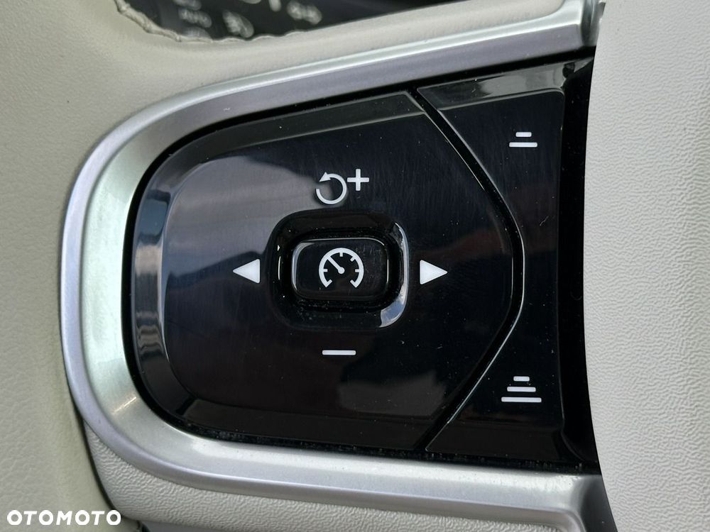 Volvo XC 60 T6 AWD Recharge Geartronic Inscription - 22
