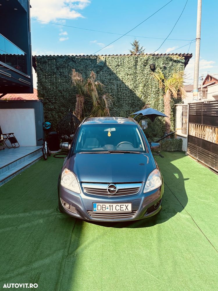 Opel Zafira 1.7 CDTI Cosmo - 1