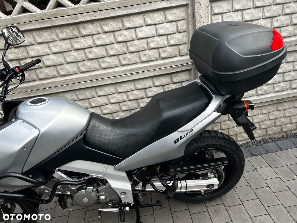 Suzuki V-STROM - 10