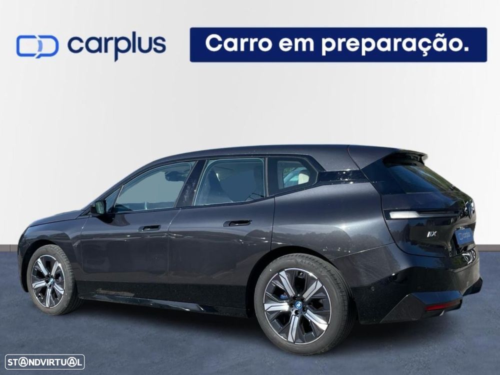 BMW iX xDrive 40 Pack Desportivo - 2