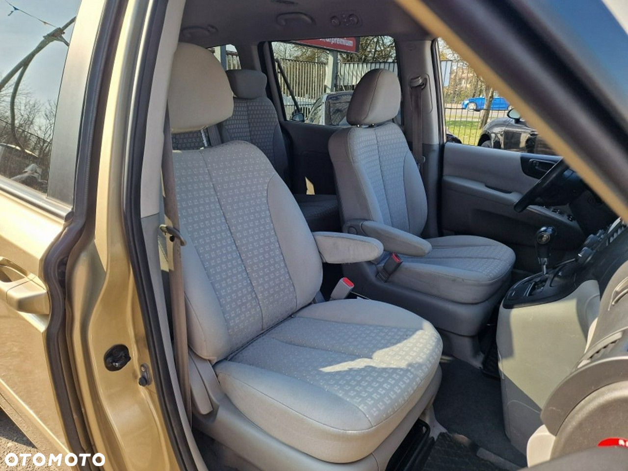 Kia Carnival 2.9 CRDi EX - 17