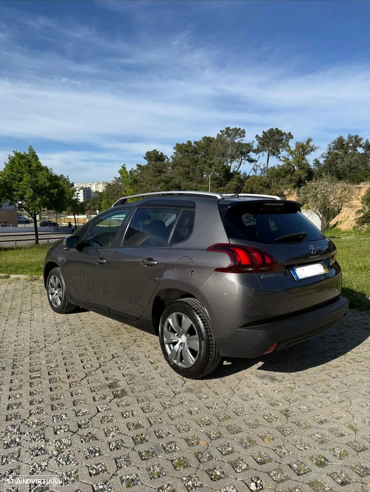 Peugeot 2008 1.2 PureTech Style - 3